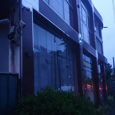 Air Vision 98 Hotel Katunayaka Exterior foto